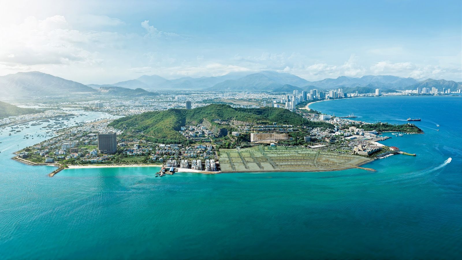 Ảnh flycam vịnh Nha Trang và bán đảo nơi dự án tọa lạc